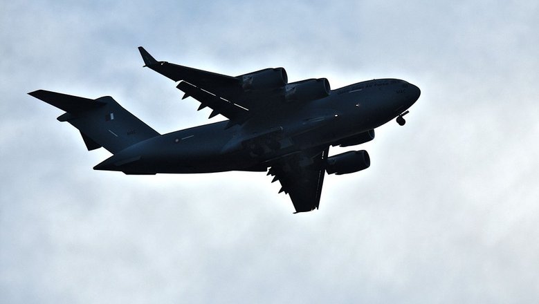 Несколько российских аэропортов ночью приостановили полеты