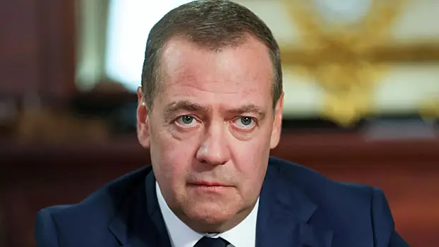 Медведев отреагировал на закрытие Ормузского пролива и нарушении перемирия Медведев отреагировал на закрытие Ормузского пролива и нарушении перемирия