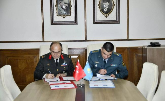 Казахстан ратифицировал с НАТО транзит военных грузов — СМИ Казахстан ратифицировал с НАТО транзит военных грузов — СМИ