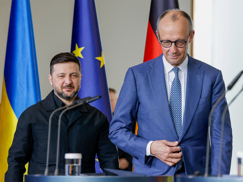 Последние новости СВО от Юрия Подоляки 15.04.2026: на встрече с Зеленским Мерц сообщил украинцам плохую новость Последние новости СВО от Юрия Подоляки 15.04.2026: на встрече с Зеленским Мерц сообщил украинцам плохую новость