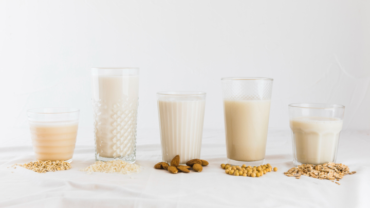 Растительное молоко — из чего его делают? Нас водят за нос. Эксперт рассказал: «Вы пьёте масло, а не орехи» Растительное молоко — из чего его делают? Нас водят за нос. Эксперт рассказал: «Вы пьёте масло, а не орехи»