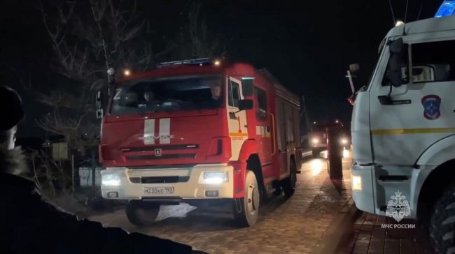 В Краснодарском крае обломки дрона упали на жилой дом