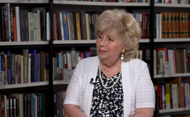 Знаменитая поэтесса Лариса Рубальская получила звание народной артистки России Знаменитая поэтесса Лариса Рубальская получила звание народной артистки России