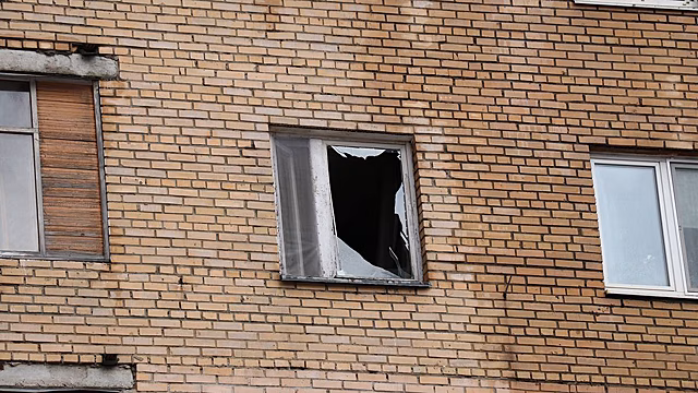 Частный дом обрушился после взрыва в Липецке, под завалами могут быть люди