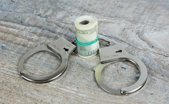 Аналитики узнали, сколько Киев с начала года потратил на латание дыр в бюджете