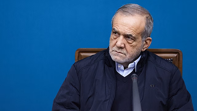 СМИ: Пезешкиан подал в отставку
