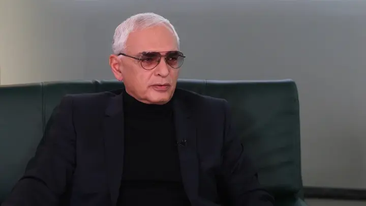Карен Шахназаров призвал не удивляться работе наших актёров в русофобских фильмах