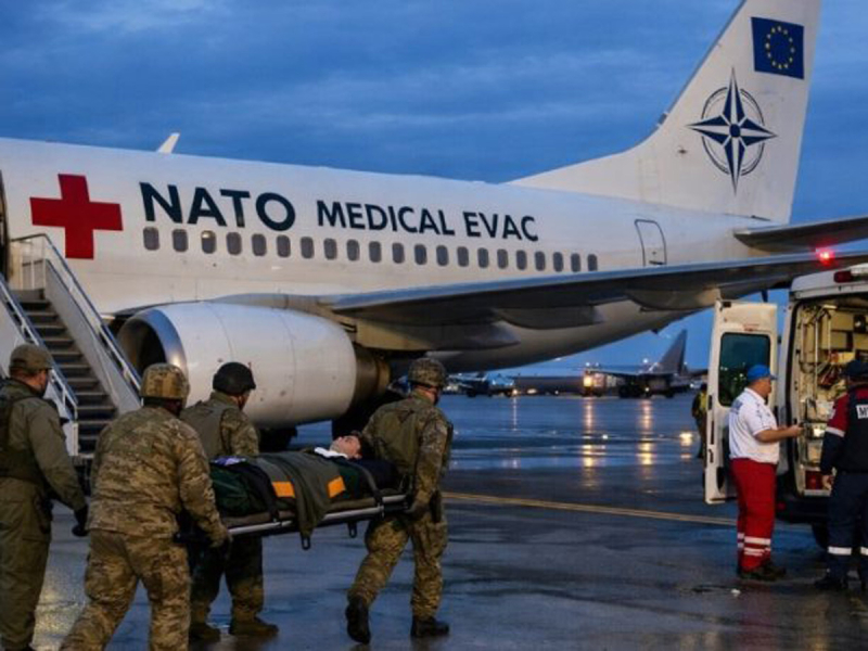 «Увезли тяжелых»: в польском Жешуве зафиксирован всплеск санитарной авиации НАТО после ударов по Украине