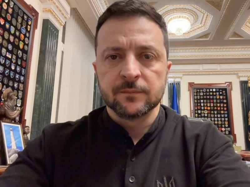 После ответа Путина Зеленский назвал атаку на Петербург «справедливым ответом»