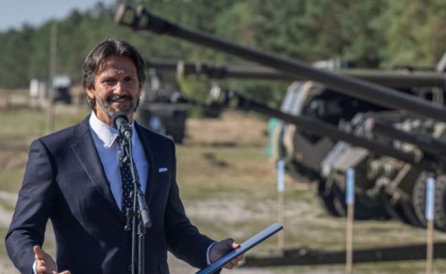 Словакия передаст Хорватии боеприпасы и бронетехнику