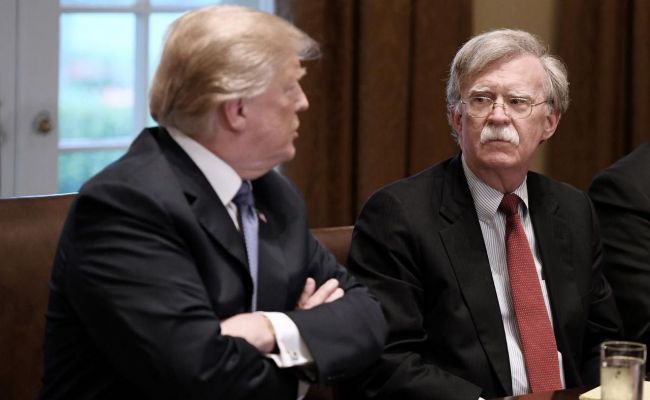 Трамп выступил за вынесение сурового приговора своему бывшему советнику Болтону