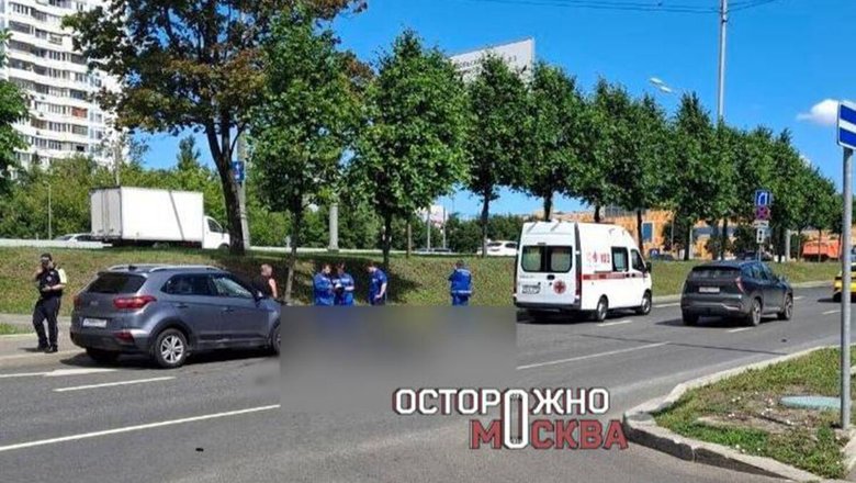 В Москве водитель насмерть сбил самокатчика