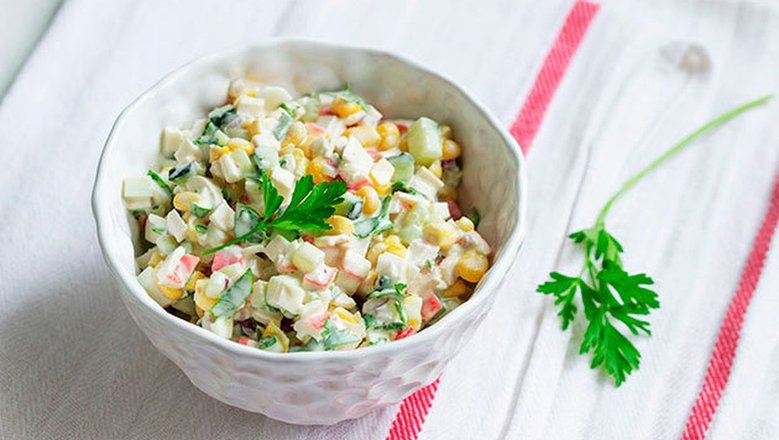 Названы продукты, чаще всего ведущие к отравлению летом
