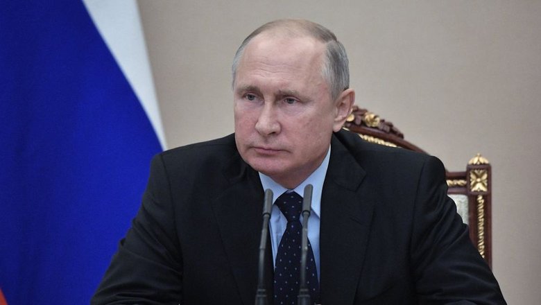 Путин подписал закон, обязывающий мигрантов содержать себя и членов семьи