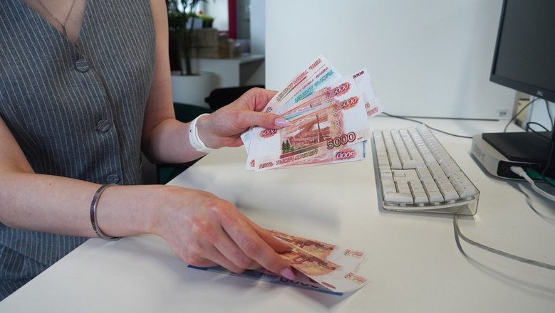 Россиянам рассказали, когда МРОТ превысит 35 тысяч рублей