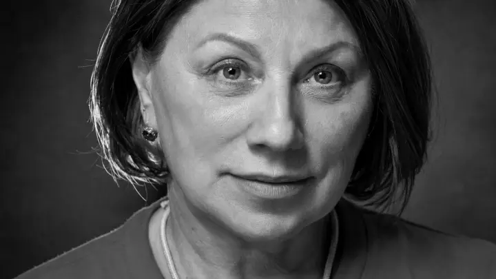 Роза Сябитова снялась без макияжа и произвела фурор