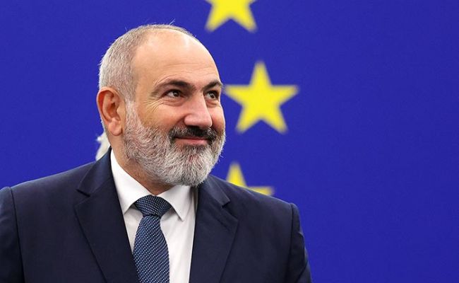 Украинские грабли: Фон дер Ляйен предложила Пашиняну сыр в европейской мышеловке