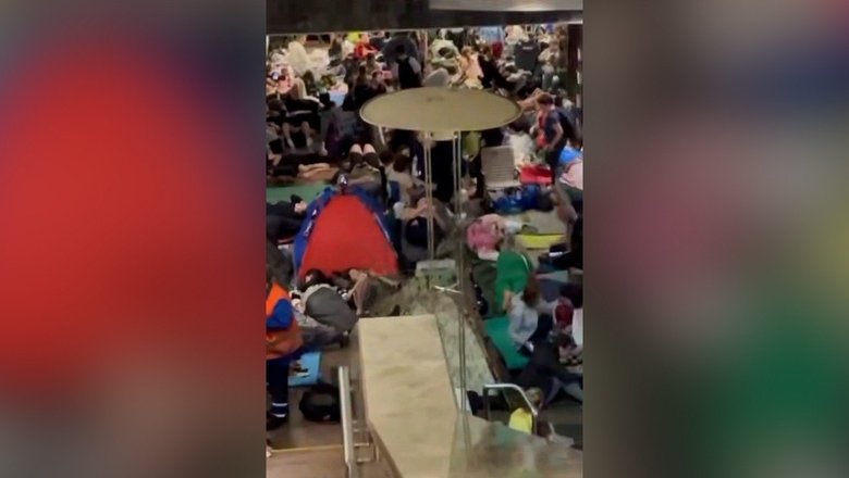 В Киеве ограничили вход в метро из-за наплыва людей