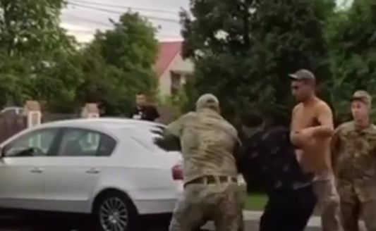 Какой конфуз: В Черноморске случайно избили, обокрали и мобилизовали полковника СБУ