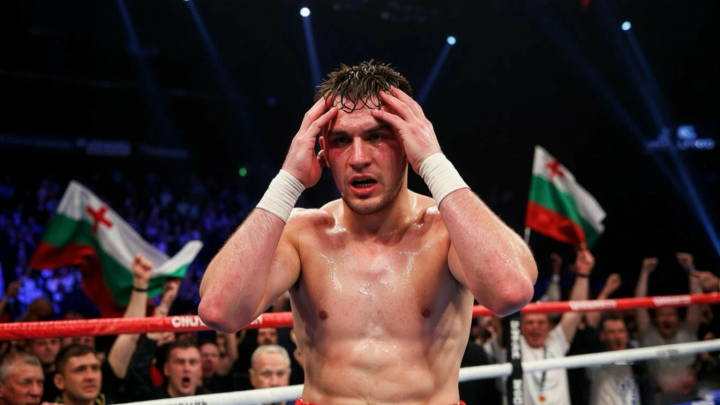Мераб «запретил» флаг России и проиграл через 30 секунд: Кара настигла чемпиона UFC на поединке