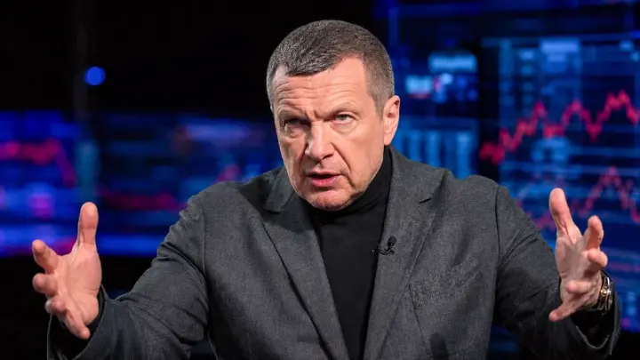 Соловьёв даже кричать перестал. Настолько гнев переполнял: «Что ещё должно произойти, чтобы проснулись все?»