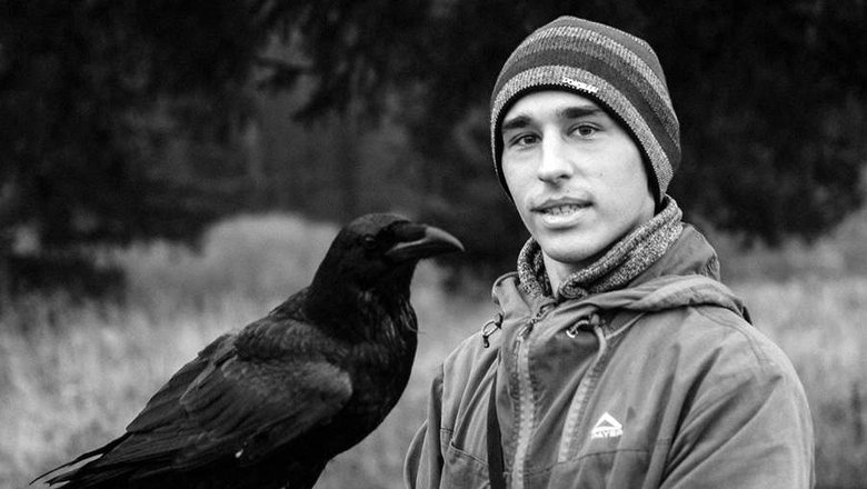 Умер хозяин знаменитого ворона Гоши блогер Александр Чугайнов