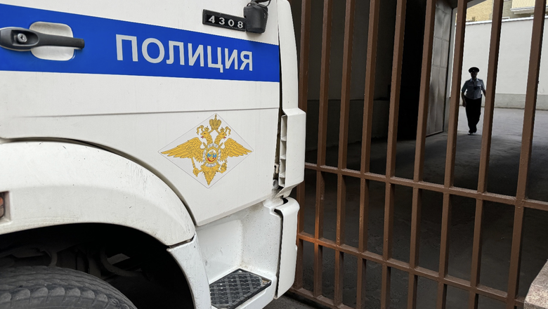 В Ленобласти силовики накрыли закрытый музфест и задержали около 100 человек