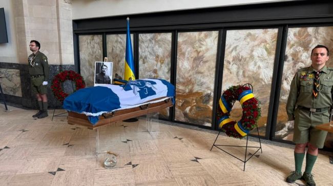 В украинской церкви устроили шабаш к возвращению останков Коновальца