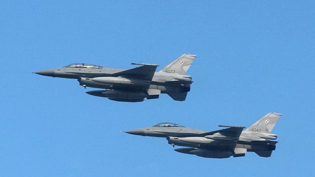 Польша подняла в воздух истребители